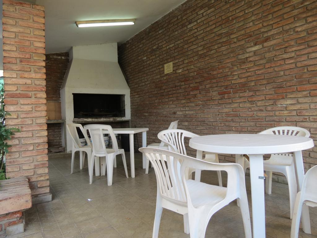 Hotel Arenales Villa Carlos Paz Buitenkant foto