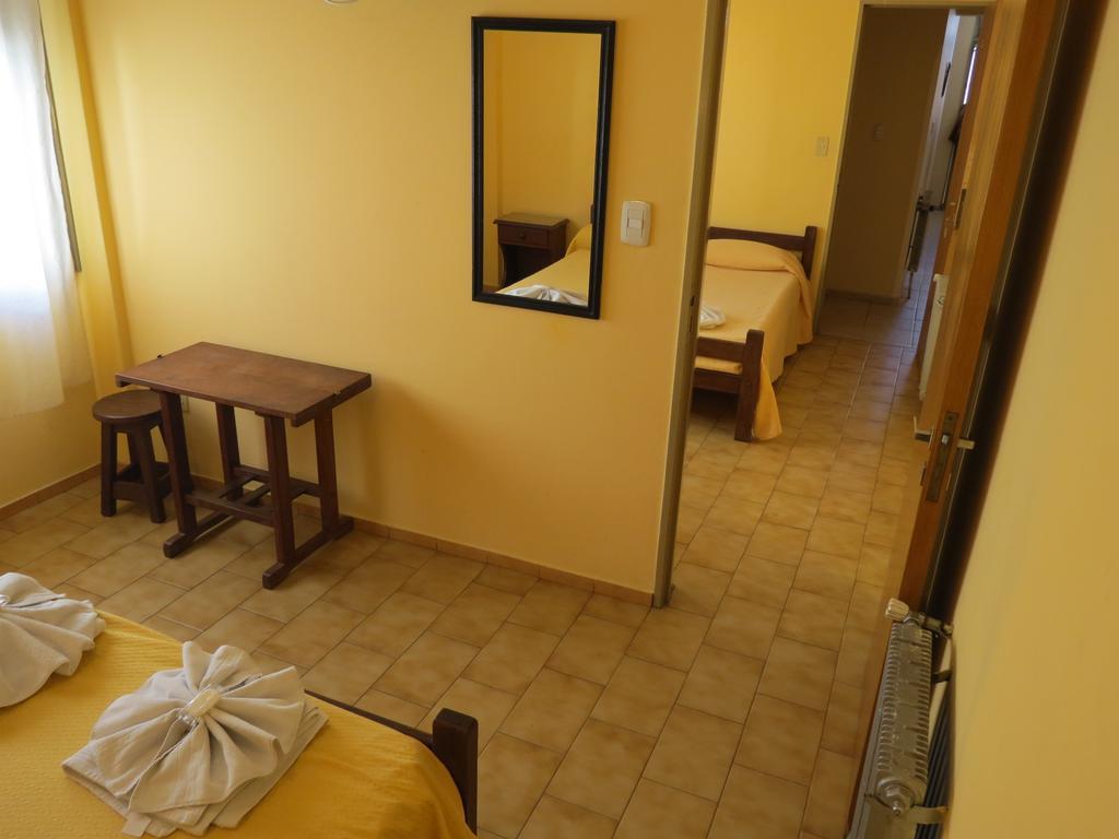 Hotel Arenales Villa Carlos Paz Kamer foto
