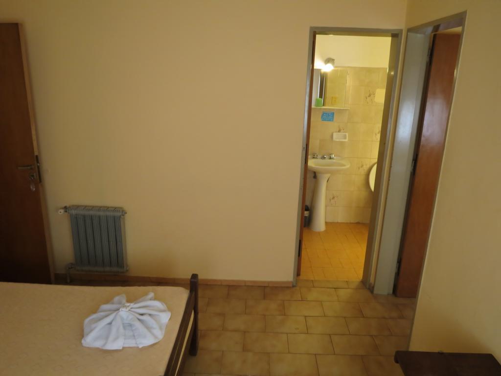 Hotel Arenales Villa Carlos Paz Kamer foto