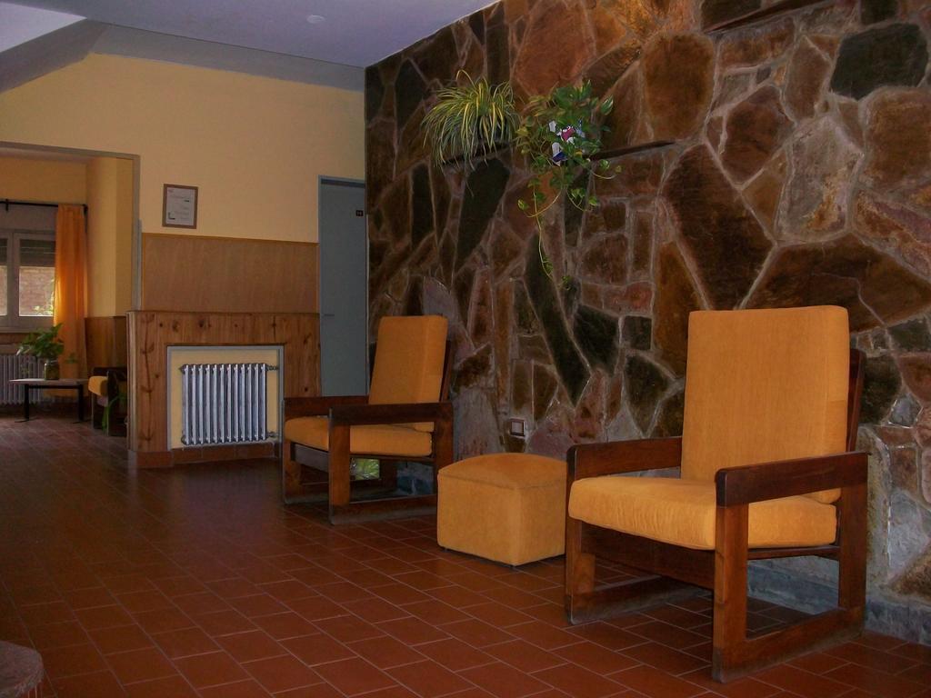 Hotel Arenales Villa Carlos Paz Buitenkant foto
