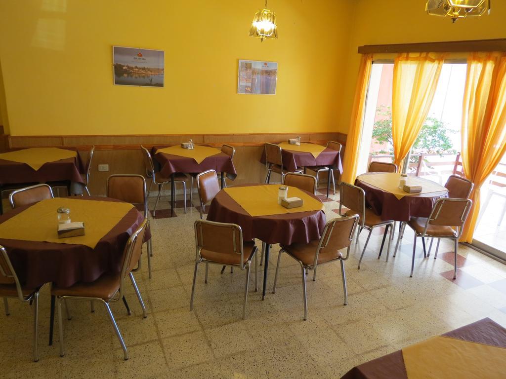 Hotel Arenales Villa Carlos Paz Buitenkant foto